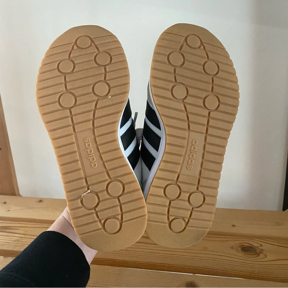 Adidas Kids Run 70s 2.0 White Black Sneakers Shoes 3.5 - Picture 11 of 14